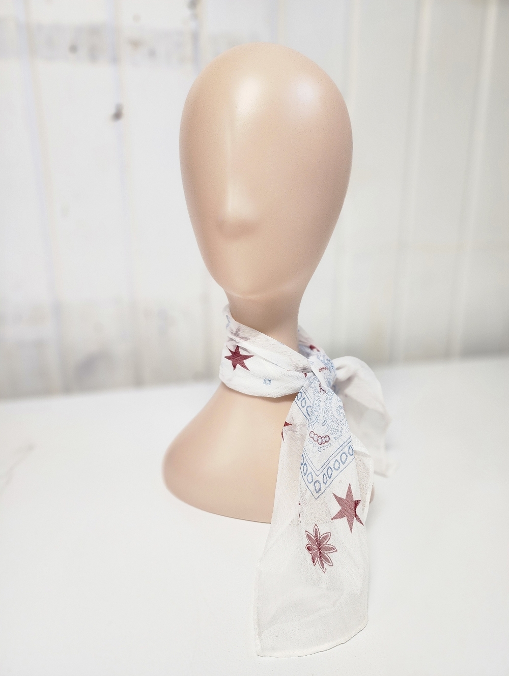 White Star & Paisley Print Neck Scarf 24" Square
